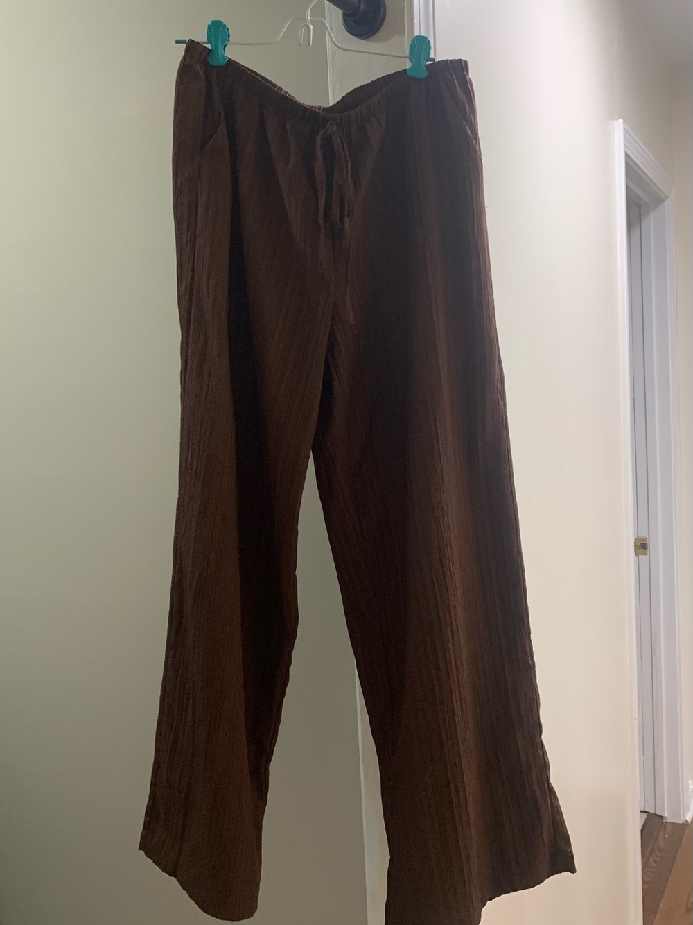 SHEIN women’s light weight drawstring pant.